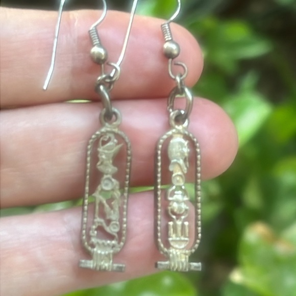 Vintage Egyptian Cartouche Dangling Earrings - Picture 3 of 16
